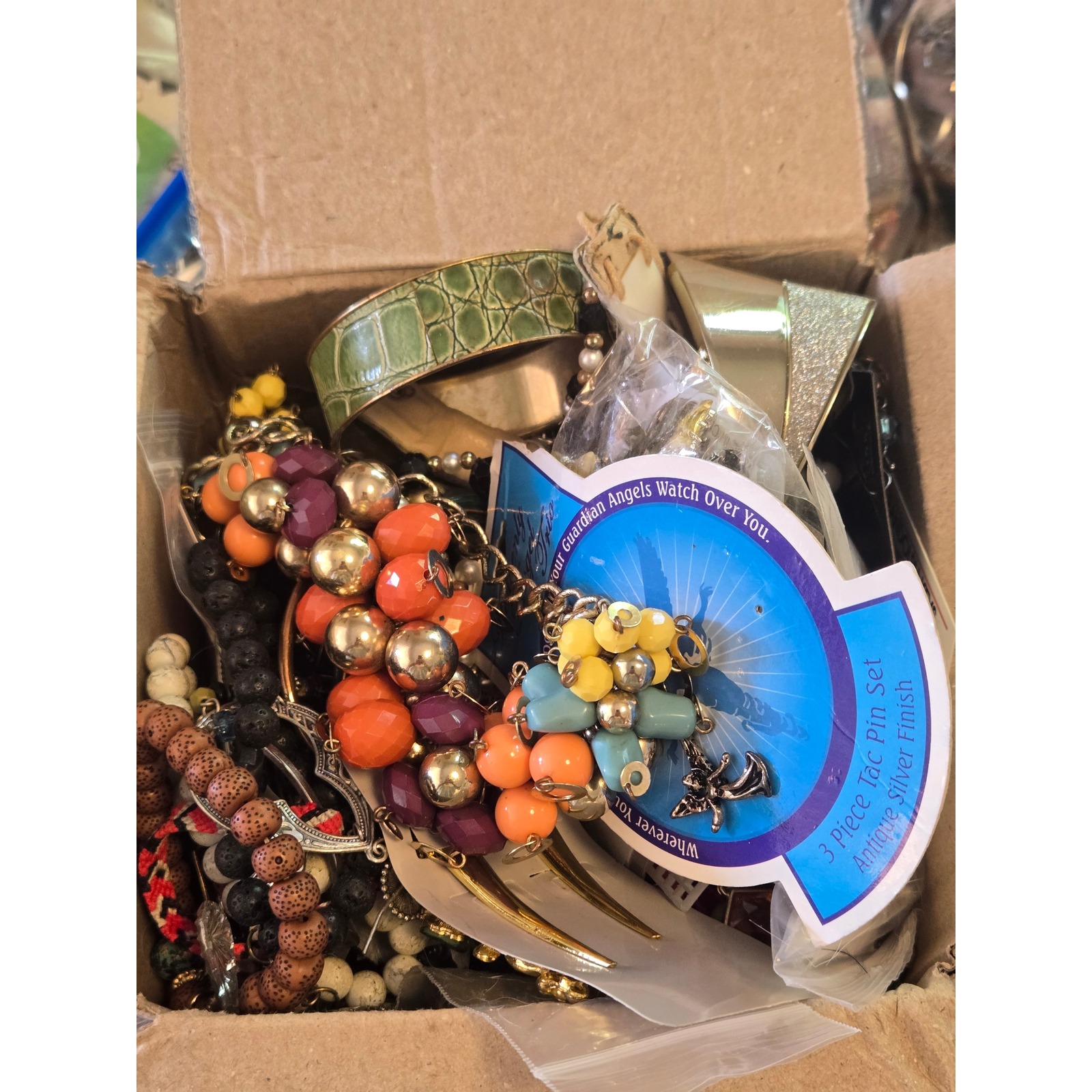 4.95 Lbs Jewelry Lot Crafters Beads Jewelry Bundle Broken Jewelry